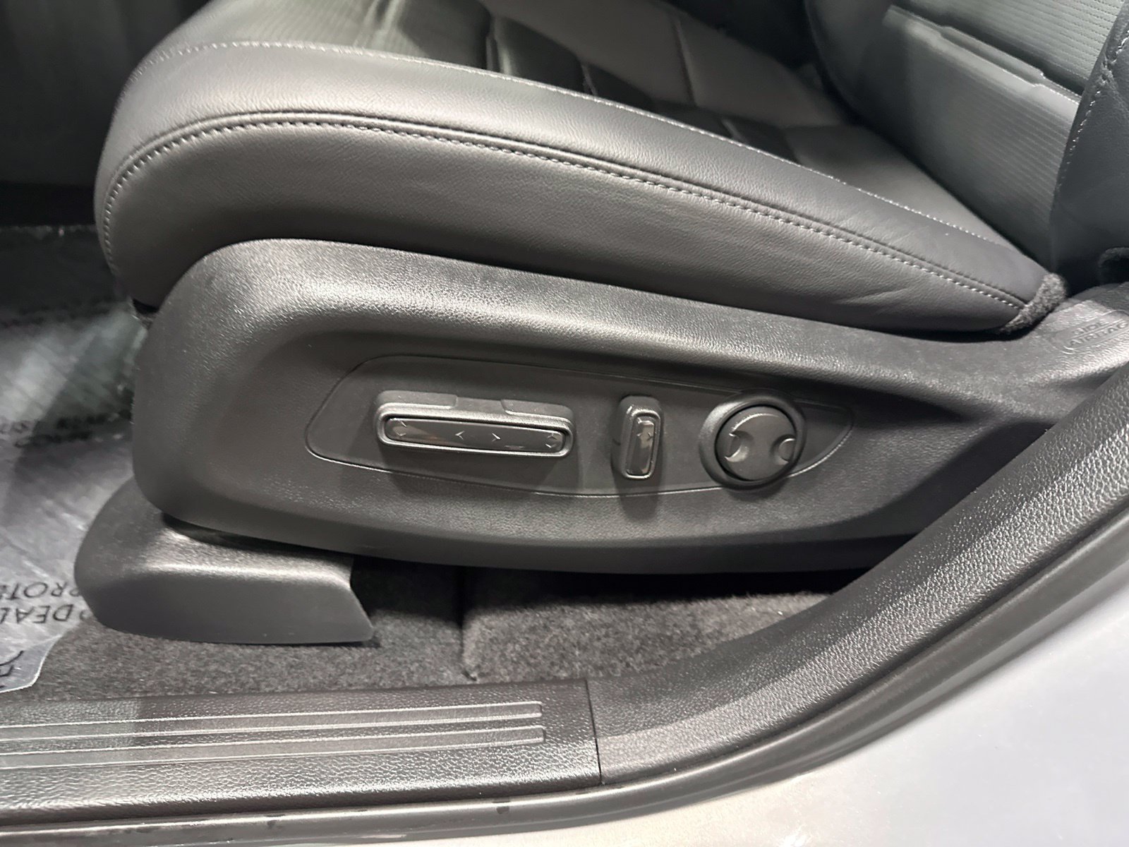Used 2024 Honda CR-V EX-L image 14