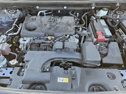 Used 2023 Toyota RAV4 XLE FWD image 31