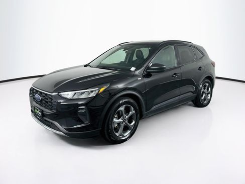Used 2025 Ford Escape ST-Line FWD image 3