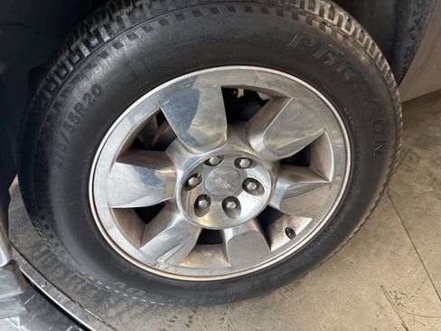 Used 2010 GMC Sierra 1500 SLE w/ Regional Value Package image 10