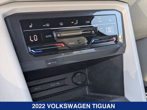 Certified 2022 Volkswagen Tiguan SE R-Line AWD/4WD image 17