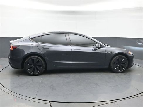 Used 2025 Tesla Model 3 image 6