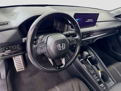 Used 2025 Honda Accord Sport image 9