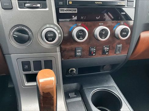 Used 2010 Toyota Tundra Limited AWD/4WD image 22