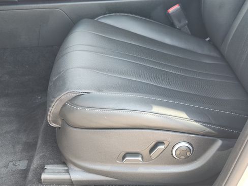 Used 2025 Genesis GV80 2.5T Standard AWD/4WD image 25