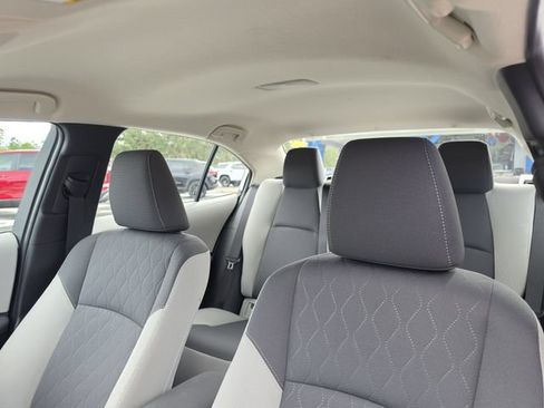 Used 2026 Toyota Corolla LE FWD image 23