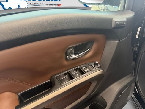 Used 2024 Nissan Titan Platinum Reserve w/ Moonroof Package AWD/4WD image 10