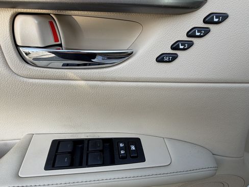 Used 2014 Lexus ES 350 w/ Luxury Package FWD image 14