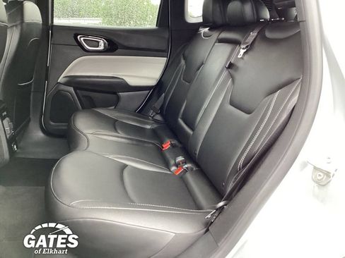Used 2025 Jeep Compass Limited AWD/4WD image 17