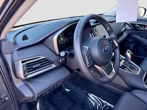 Certified 2025 Subaru Outback Limited image 5