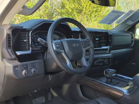 Certified 2023 Chevrolet Silverado 1500 RST w/ Redline Edition image 4