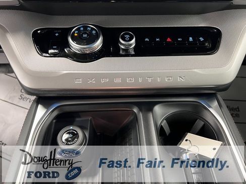 New 2025 Ford Expedition Active image 50