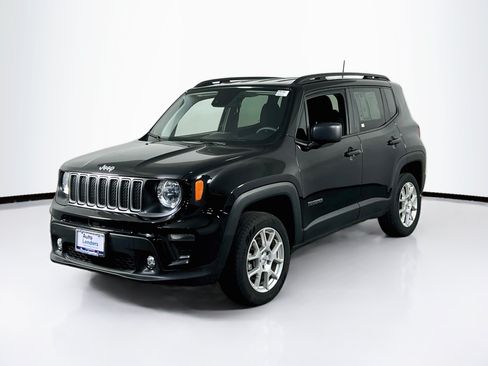 Used 2022 Jeep Renegade Latitude AWD/4WD image 1