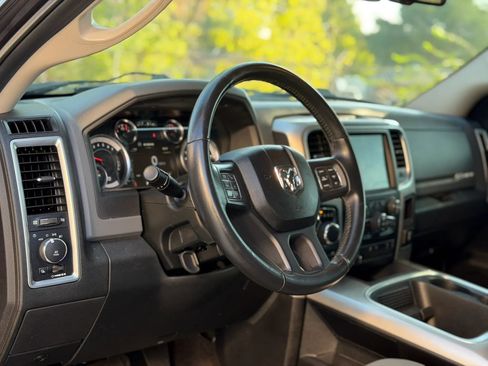 Used 2017 RAM 1500 Big Horn AWD/4WD image 10