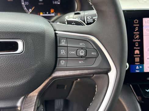 New 2026 Jeep Grand Cherokee Limited RWD image 23