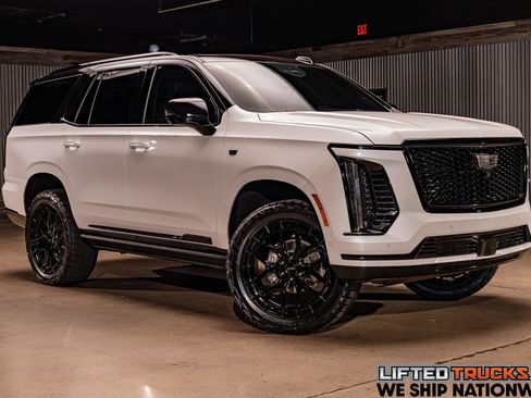 Used 2025 Cadillac Escalade Sport Platinum AWD/4WD image 1