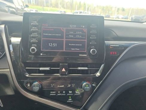 Used 2023 Toyota Camry SE image 5