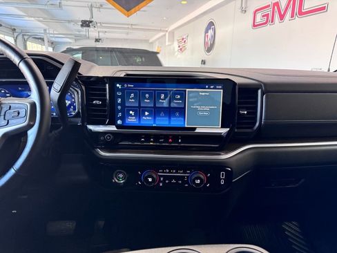 Certified 2022 Chevrolet Silverado 1500 LT image 15