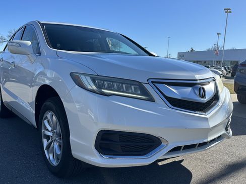 Used 2017 Acura RDX AWD image 2