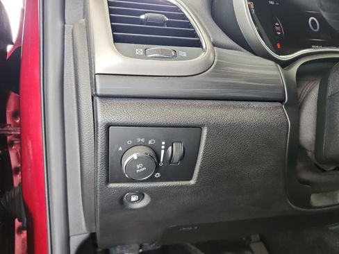 Used 2021 Jeep Grand Cherokee Laredo X AWD/4WD image 13