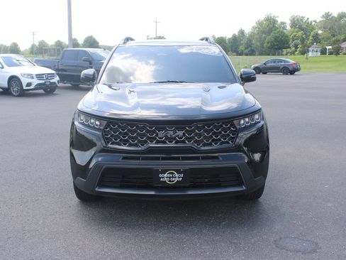 Used 2023 Kia Sorento S w/ Panoramic Sunroof Package AWD/4WD image 3