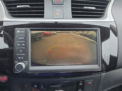 Used 2019 Nissan Sentra SV image 17