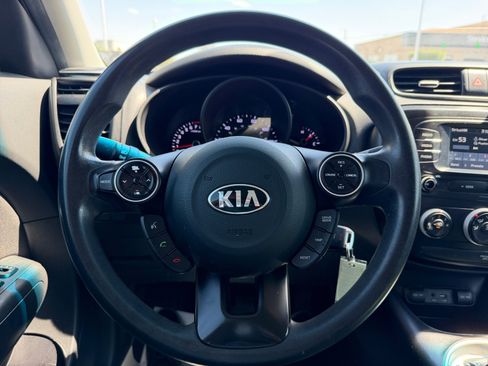 Used 2019 Kia Soul FWD image 9