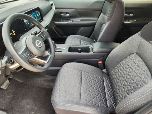 Used 2026 Nissan Kicks SV w/ Charging Package FWD image 16