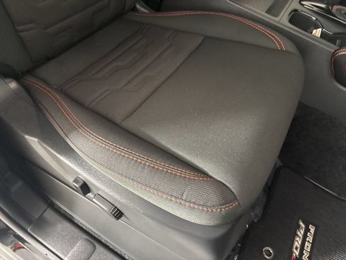 Used 2025 Nissan Frontier PRO-4X AWD/4WD image 31