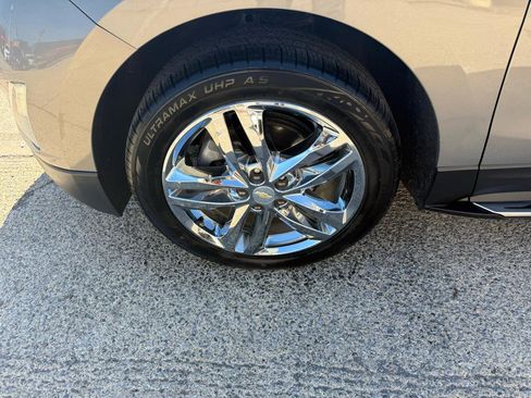 Used 2018 Chevrolet Equinox Premier image 12
