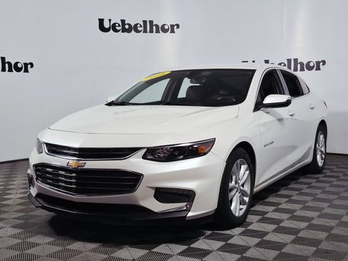 Used 2016 Chevrolet Malibu LT w/ Leather Package FWD image 3