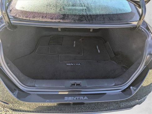 Used 2022 Nissan Sentra SR w/ SR Premium Package image 6