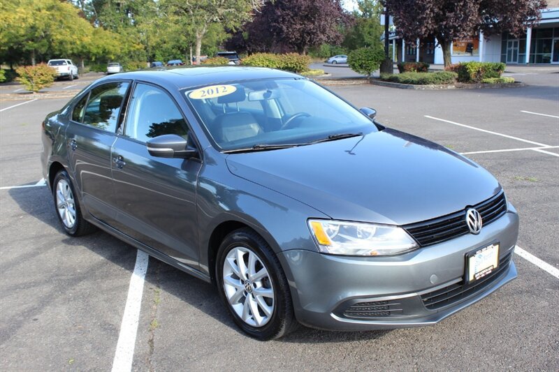 Used 2012 Volkswagen Jetta SE FWD image 1