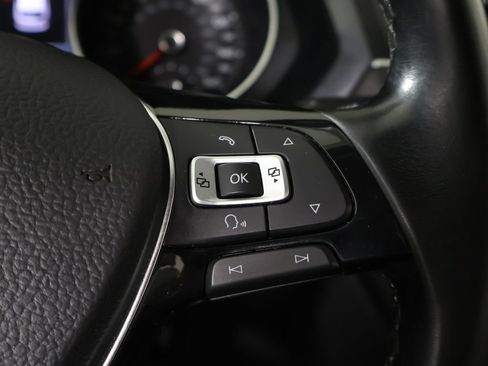 Used 2018 Volkswagen Tiguan SE AWD/4WD image 40