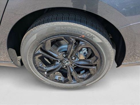 New 2025 Honda Accord SE image 9