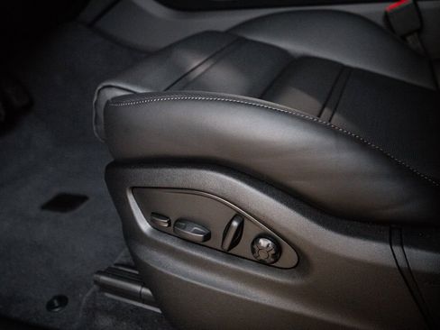 New 2026 Porsche Cayenne E-Hybrid AWD/4WD image 14