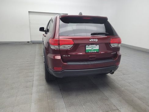 Used 2019 Jeep Grand Cherokee Laredo w/ 18" Wheel & 8.4" Radio Group AWD/4WD image 6