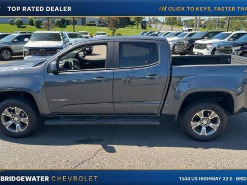 Used 2017 Chevrolet Colorado Z71 AWD/4WD image 6