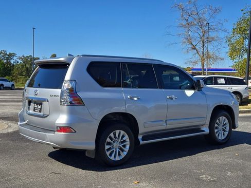 Used 2018 Lexus GX 460 image 7