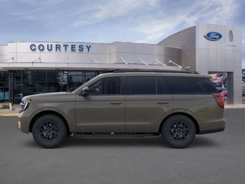 New 2026 Ford Expedition Tremor image 3
