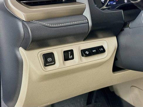 Certified 2022 GMC Acadia Denali w/ GMC Pro Grade Package AWD/4WD image 12