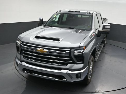 Used 2024 Chevrolet Silverado 2500 LTZ w/ LTZ Convenience Package AWD/4WD image 23