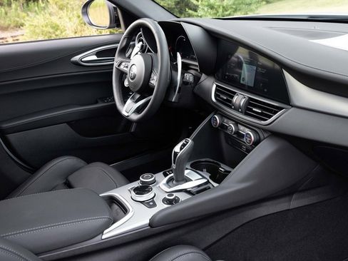 New 2025 Alfa Romeo Giulia image 48