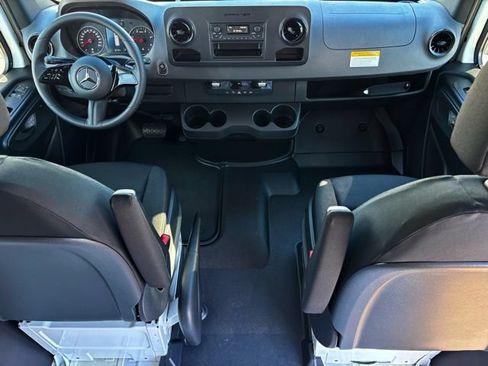 Used 2026 Mercedes-Benz Sprinter 2500 image 24