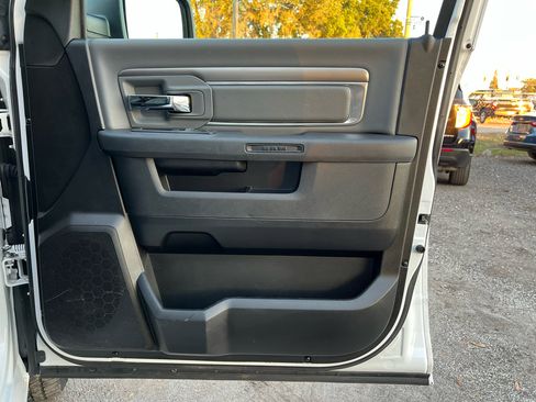 Used 2024 RAM 1500 Classic SLT image 35