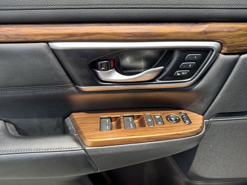 Used 2022 Honda CR-V Touring image 12