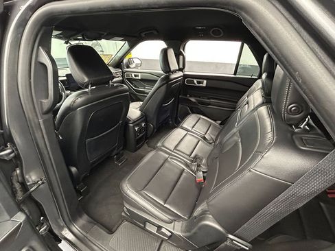 Used 2020 Ford Explorer XLT w/ Equipment Group 202A image 39