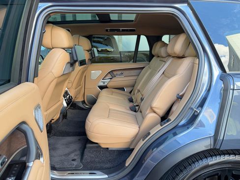 Used 2024 Land Rover Range Rover Long Wheelbase Autobiography image 48