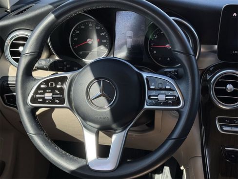 Used 2022 Mercedes-Benz GLC 300 image 9