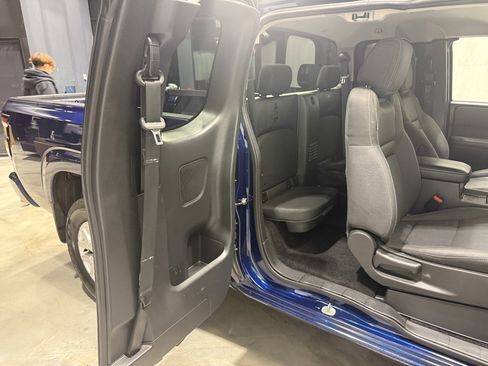 Certified 2022 Nissan Frontier SV w/ Technology Package image 28